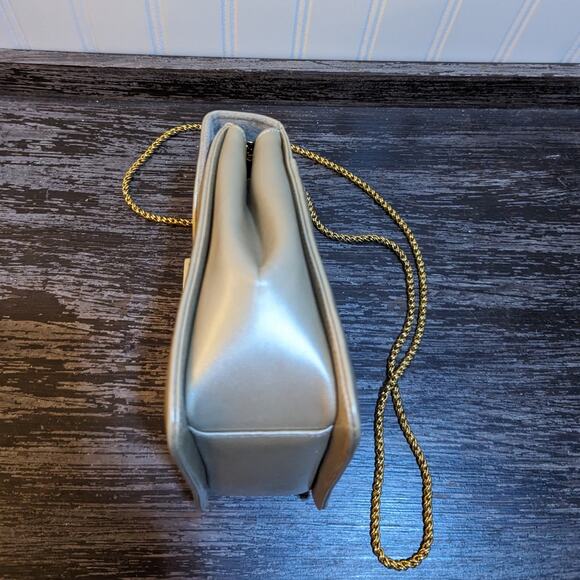 Frenchy Of California Leather Gold Metallic Box Purse with Gold Chain Strap - Picture 6 of 7